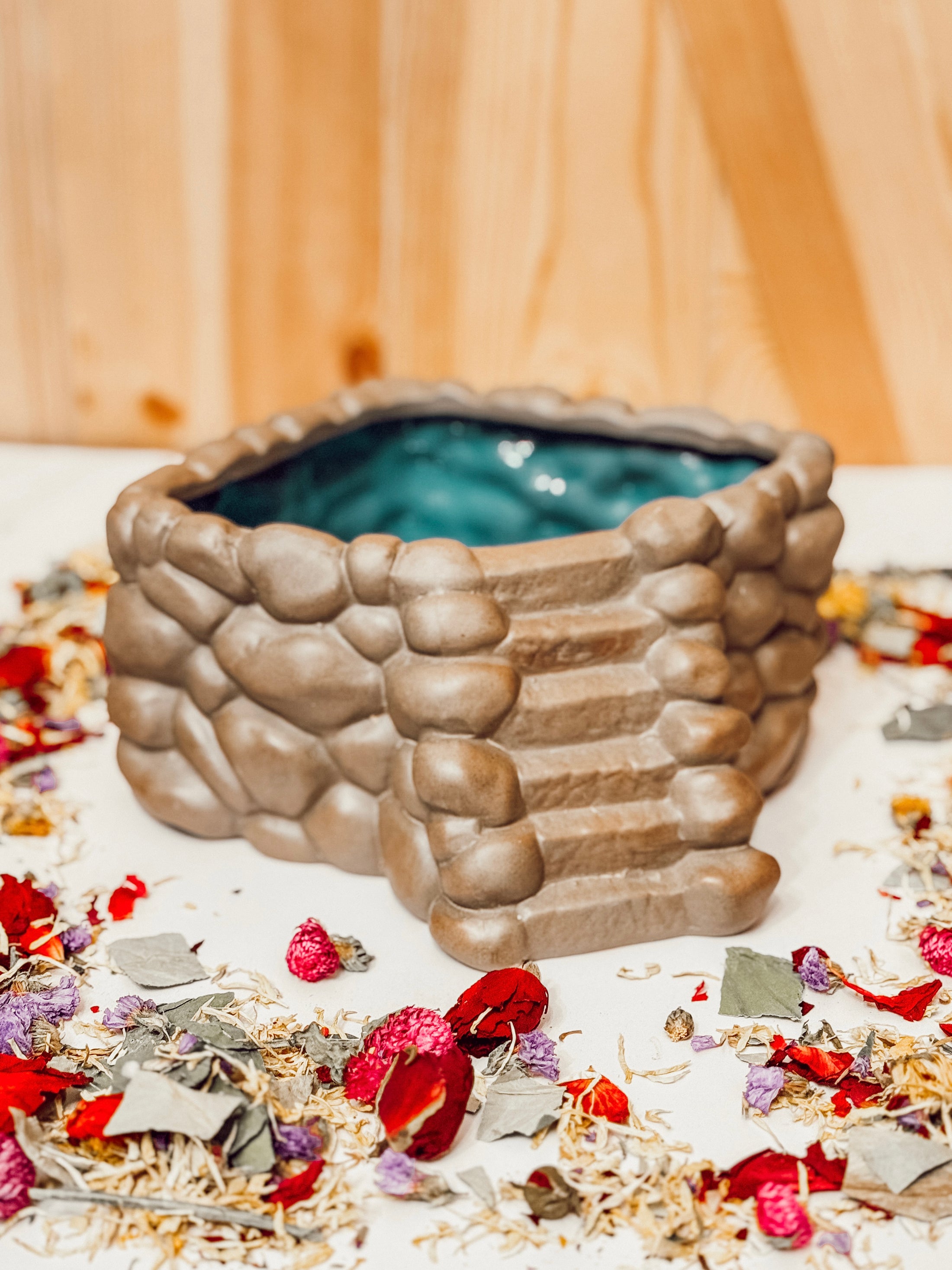 Large Ceramic Stone Sand Bath