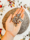 Load image into Gallery viewer, Large Sunflower Head