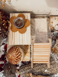 Load image into Gallery viewer, Cork Flowers