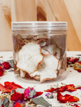 Load image into Gallery viewer, Dried Apple Slices (35g)
