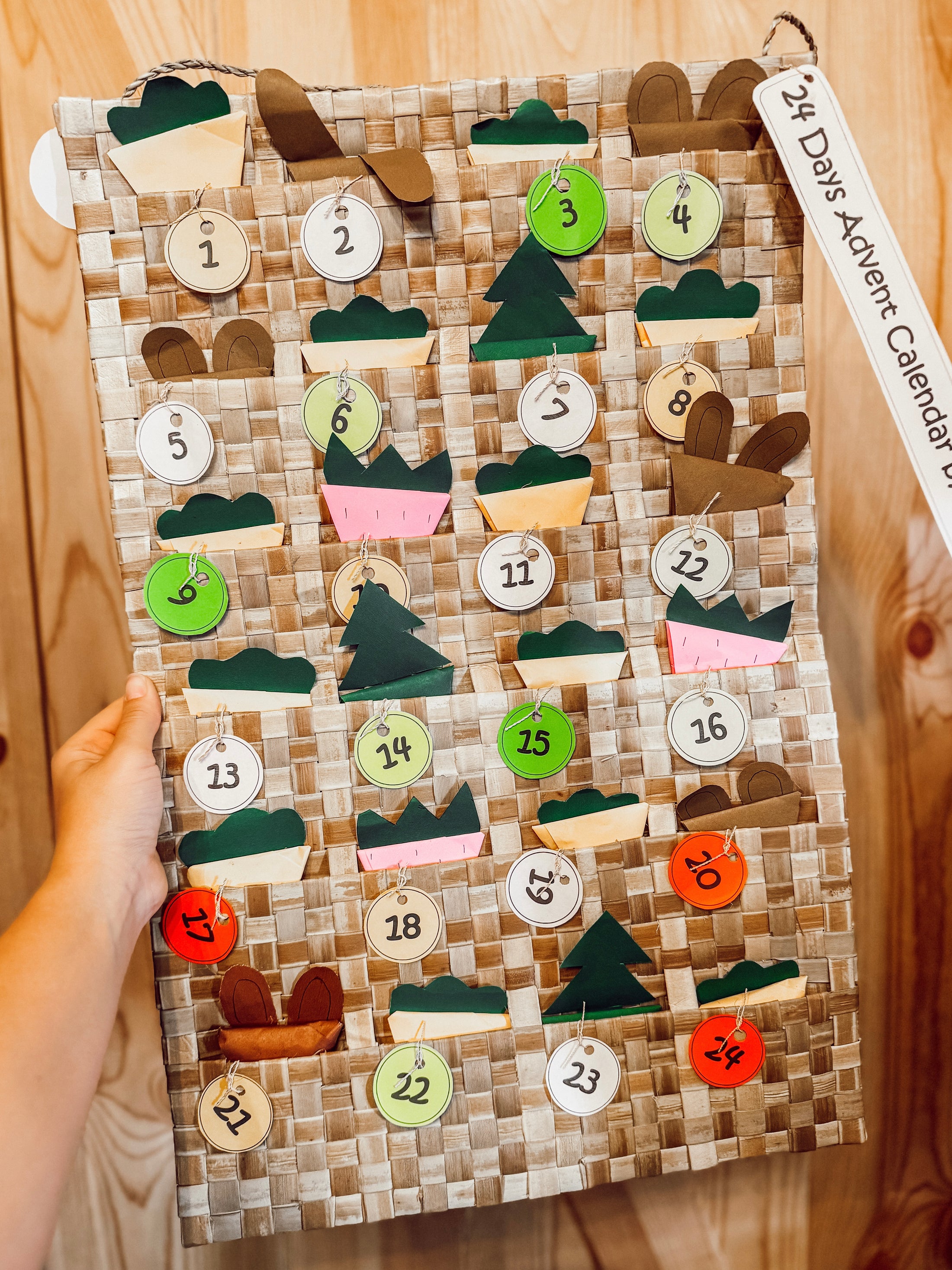 Small Pet Bonding — Advent Calendar (24 days)
