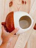 Load image into Gallery viewer, Glazed Ceramic Acorn Hide

