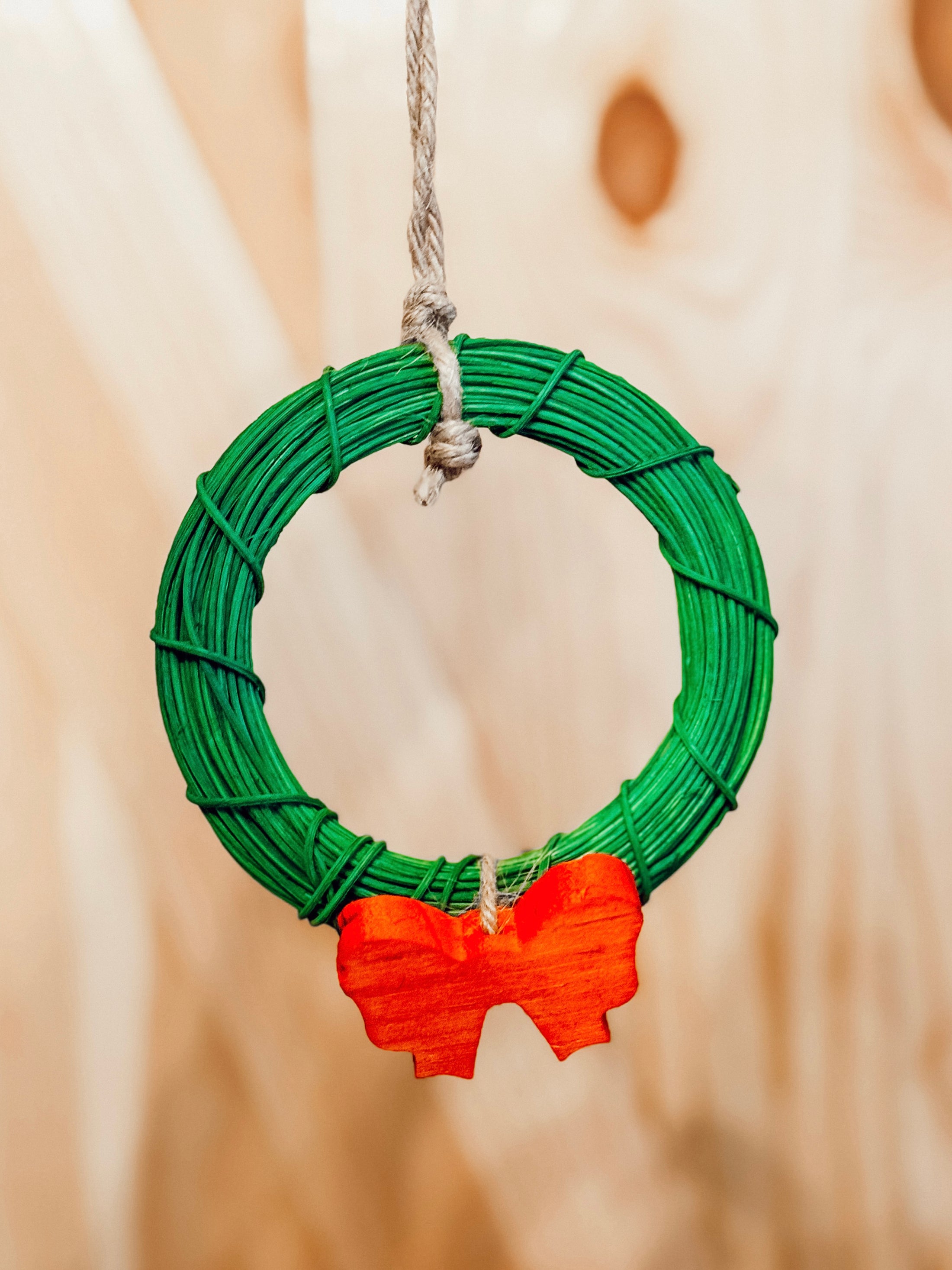 Christmas Wreath Chew