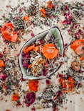 Load image into Gallery viewer, Autumn Yum -- Forage Treat Mix (25g)
