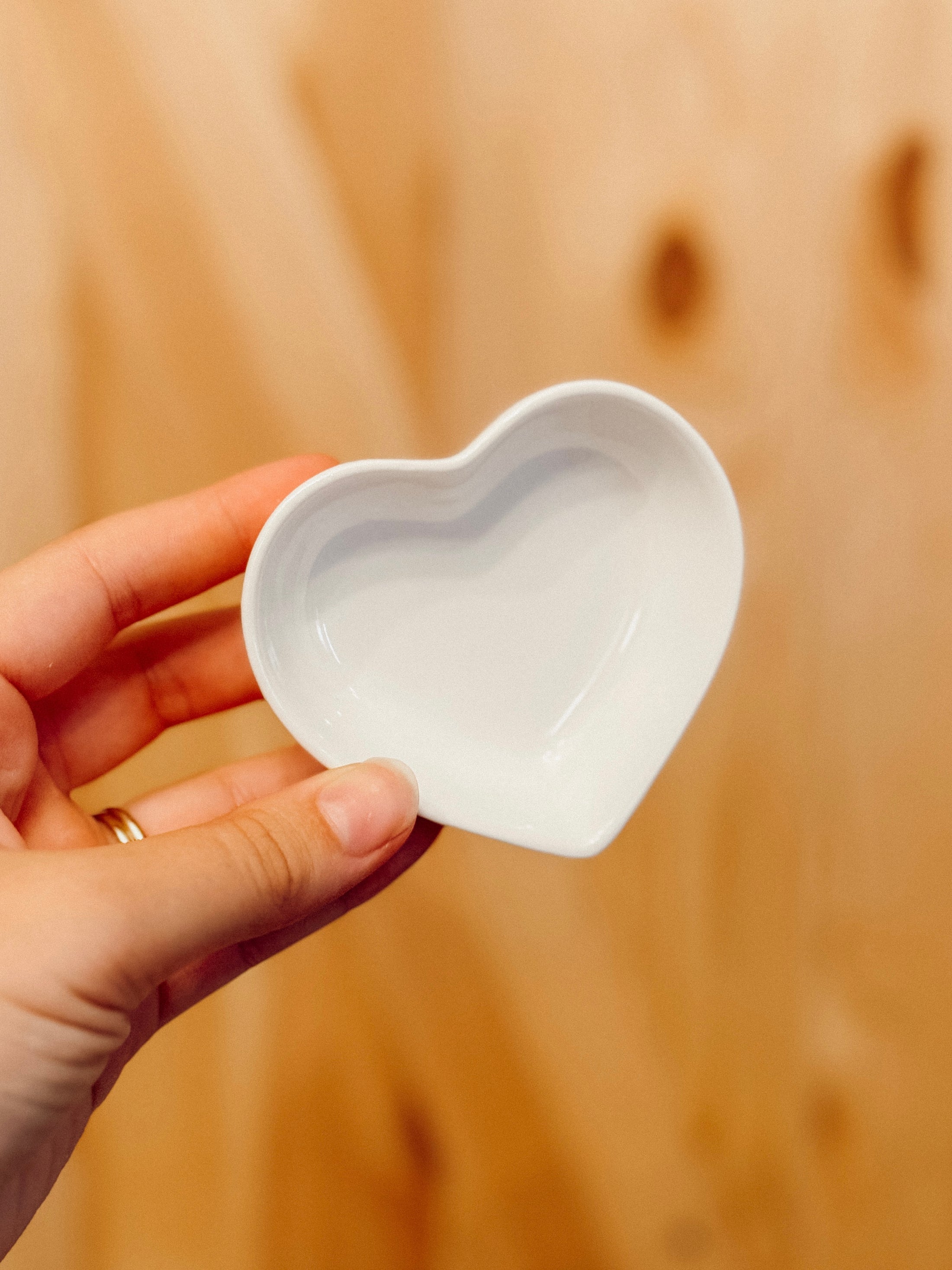 Ceramic Heart Dish (3-colors)