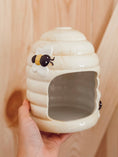 Load image into Gallery viewer, Beautiful Ceramic Bee Hive
