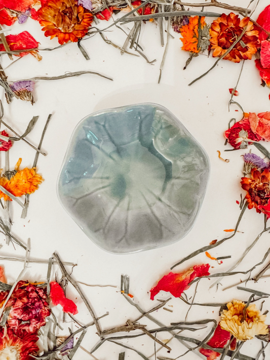 Dew Drop Wishing Well Dish